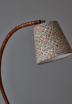 Swedish Art Deco Floor Lamp in Patinated Elm with William Morris Shade, 1930s-WRF-1793971