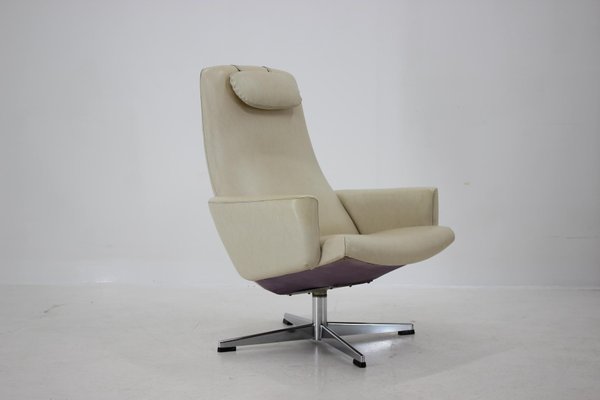 Swedish Beige Swivel Chair from Asko, 1970s-TZ-667023