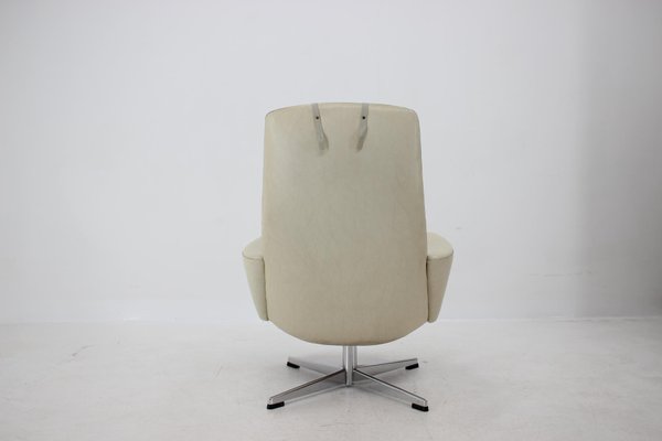 Swedish Beige Swivel Chair from Asko, 1970s-TZ-667023