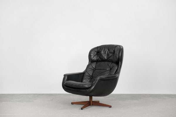 Swedish Modernist Leather Swivel Lounge Chair From Selig Imperial, 1970s-ZAA-1143599