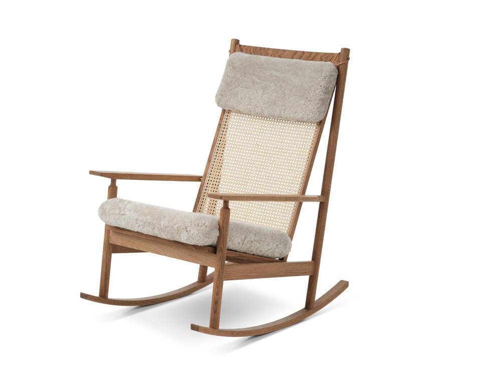 Swing Rocking Chair in Moonlight Sheepskin by Warm Nordic