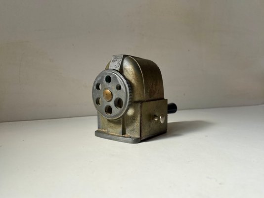 Swiss Machine Age Mechanical Pencil Sharpener from Wyna, 1940s-LCR-2042125