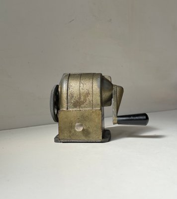 Swiss Machine Age Mechanical Pencil Sharpener from Wyna, 1940s-LCR-2042125