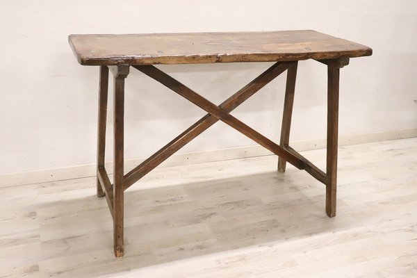 Table in Walnut and Oak, 16th Century-DCO-1757170