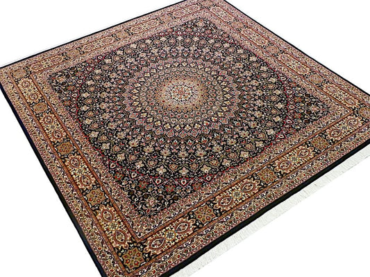 Tabriz Gombad Rug, 1990s