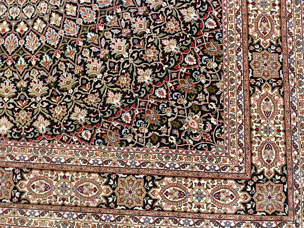 Tabriz Gombad Rug, 1990s