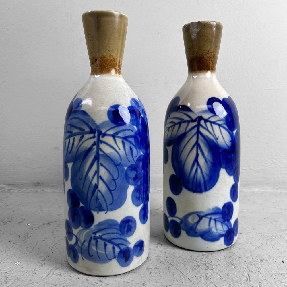 Taisho Porcelain Sake Pouring Bottles (Tokkuri Tokuri), Japan, 1920s, Set of 2