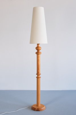 Tall Nybro Armaturfabric Floor Lamp in Pine Wood, Sweden, 1960s-FMT-1772364