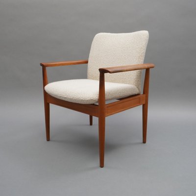 Teak Diplomat Chair in White Bouclé Fabric by Finn Juhl for France & Son-RST-1262729