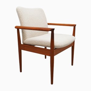 Teak Diplomat Chair in White Bouclé Fabric by Finn Juhl for France & Son-RST-1262729