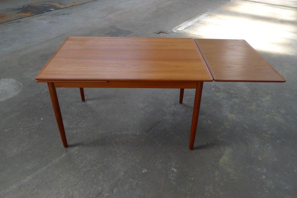 Teak Model 145 Extendable Dining Table by Willy Sigh for Sigh & Søns Møbelfabrik, 1960s-VRE-691946