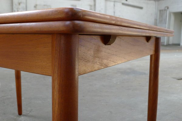 Teak Model 145 Extendable Dining Table by Willy Sigh for Sigh & Søns Møbelfabrik, 1960s-VRE-691946