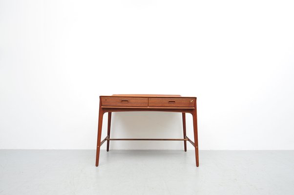 Teak Model 200 Desk by Svend Åge Madsen for Sigurd Hansens, 1960s-ZE-1369113