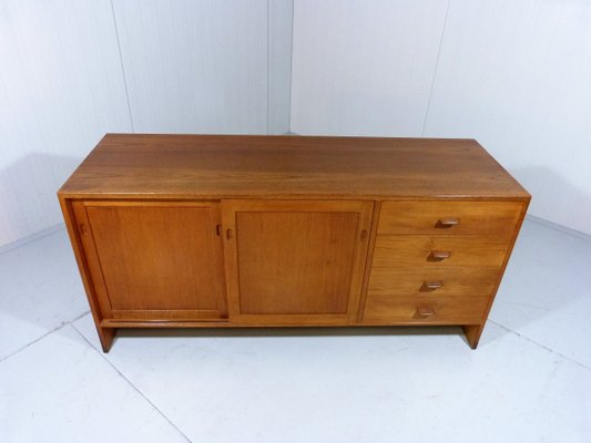 Teak Sideboard by Hans J. Wegner for Ry Møbler, 1950s-TU-571475