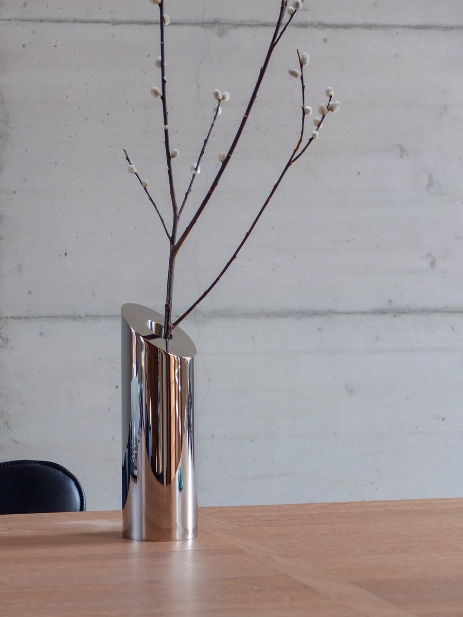 Tilt Vase by Etre Moderne