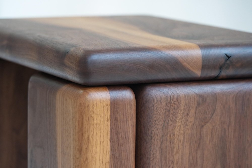 Timber Stool Walnut by Onno Adriaanse