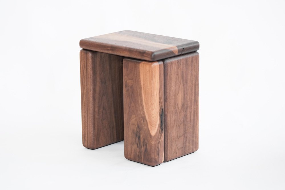 Timber Stool Walnut by Onno Adriaanse