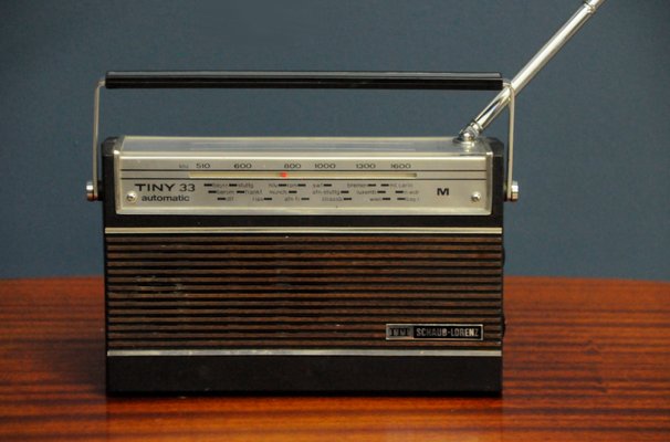 Tiny 33 Automatic Radio from ITT Schaub-Lorenz-KDW-1300252