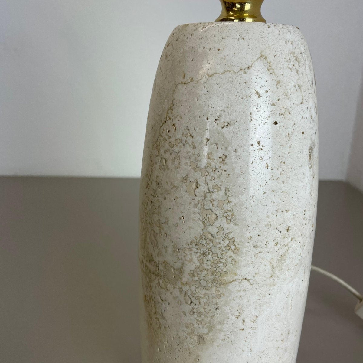 Travertine & Marble Table Light Base in the style of Fratelli Mannelli, Italy, 1970s