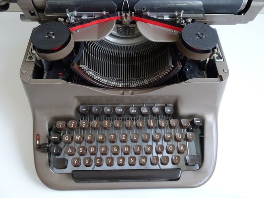 Triumph Matura Typewriter, Germany 1960s-BLG-1776876