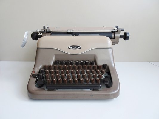 Triumph Matura Typewriter, Germany 1960s-BLG-1776876