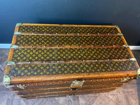 Trunk in Monogram from Louis Vuitton, 1920s-YF-2040231