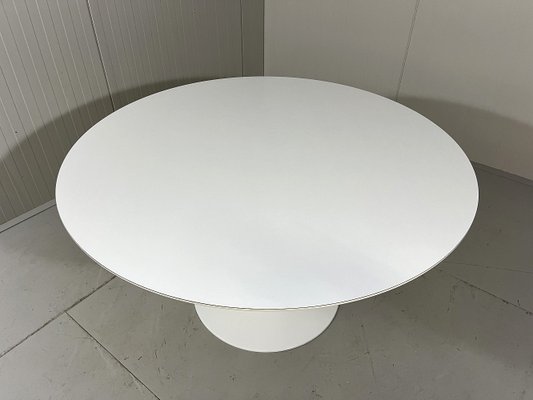 Tulip Dining Table by Eero Saarinen from Knoll Inc. / Knoll International, 1960s-TU-2032126