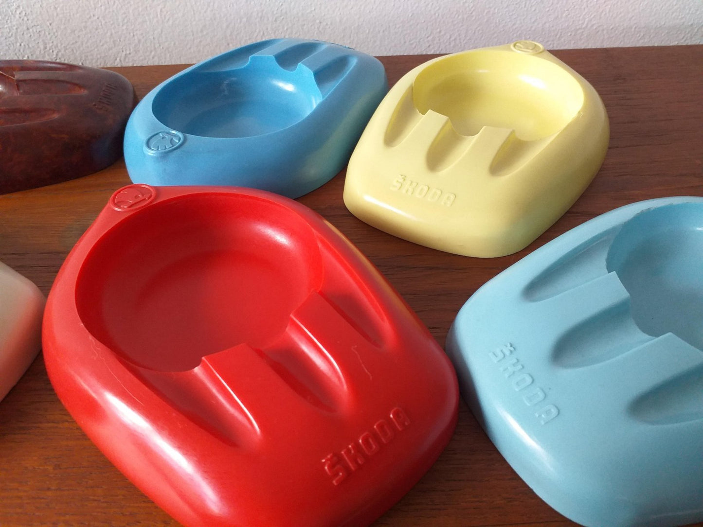 Unique Colored Bakelite Ashtrays from Škoda Car Manufacturer, 1959, Set of 10