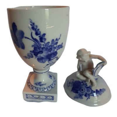 Vase with Cover from Royal Copenhagen-TCS-1081618