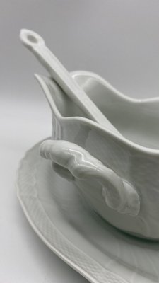 Vecchio Ginori Gravy Boat and Ladle in White Saxon Bordered Kaolin Porcelain by Richard Ginori, Florence, Tuscany, Italy, Set of 2-PYA-1790509