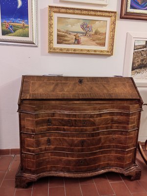 Venetian Walnut and Burl Walnut Paved Flap Secretaire with Wavy Front, 1700s-ZFY-1700981