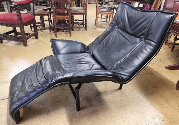 Veranda Lounge Chair in Leather by Vico Magistretti for Cassina, 1980s-CXT-1811663