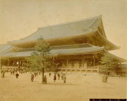 View of Honganji Temple in Kyoto - Ancient Hand-Colored Albumen Print 1870/1890 1870/1890