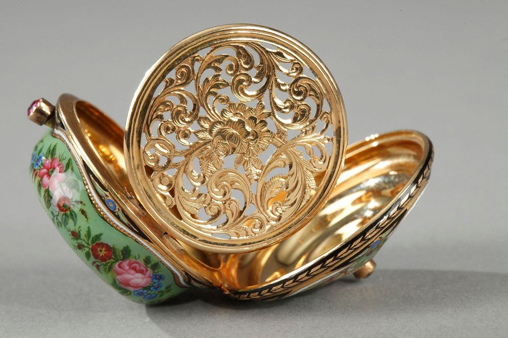 Vinaigrette in Gold with Enamel and Precious Stones