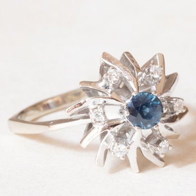 Vintage 14k White Gold Daisy Ring with Sapphire and Brilliant Cut Diamonds, 1980s-PPA-2022343