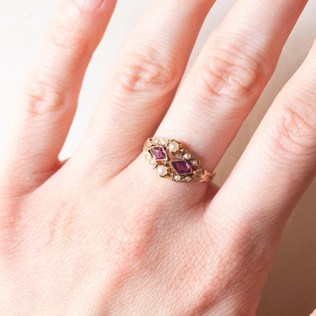 Vintage 14k Yellow Gold Ring with Amethysts and White Beads, 1950s