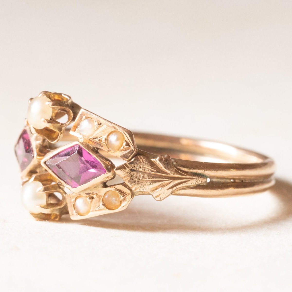 Vintage 14k Yellow Gold Ring with Amethysts and White Beads, 1950s