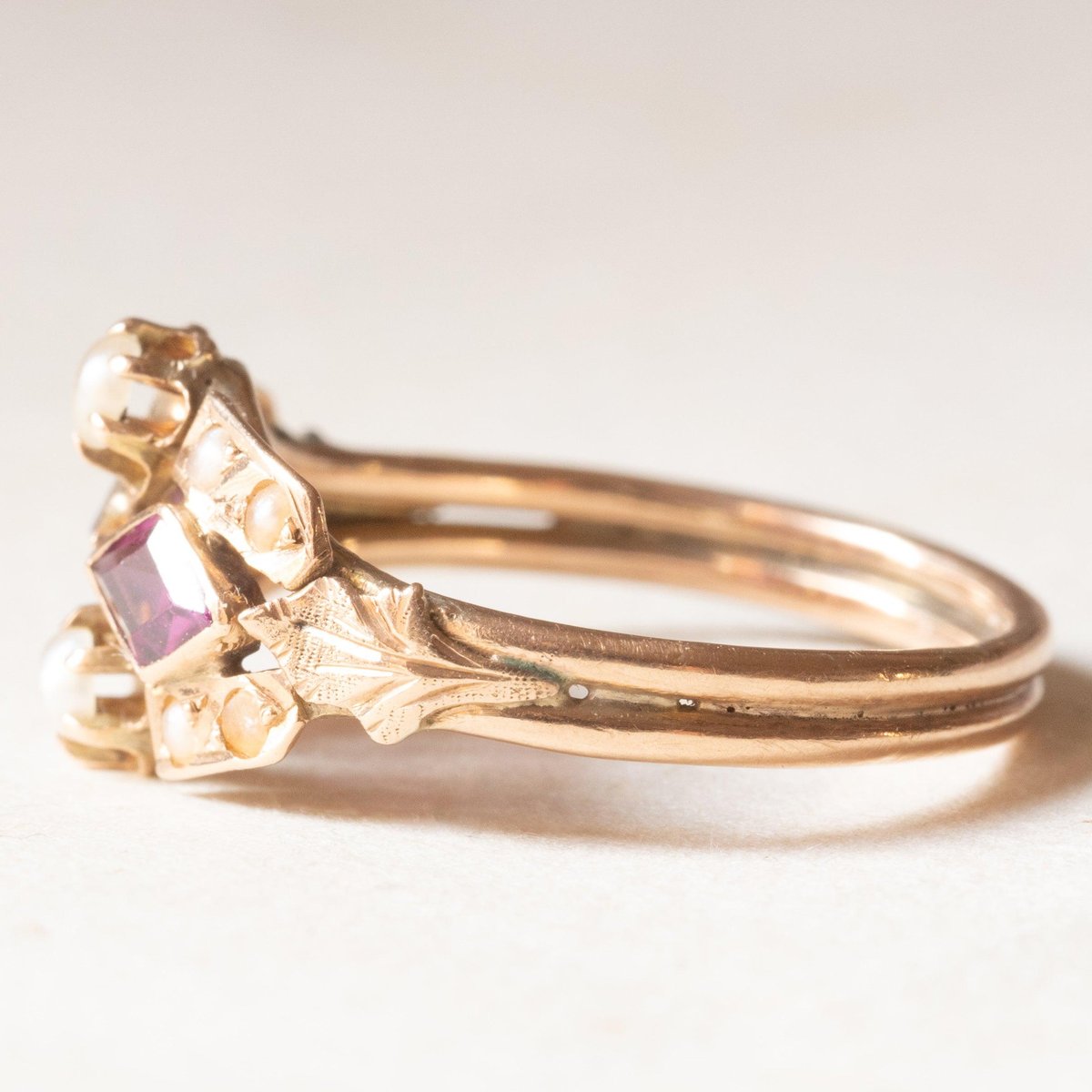 Vintage 14k Yellow Gold Ring with Amethysts and White Beads, 1950s