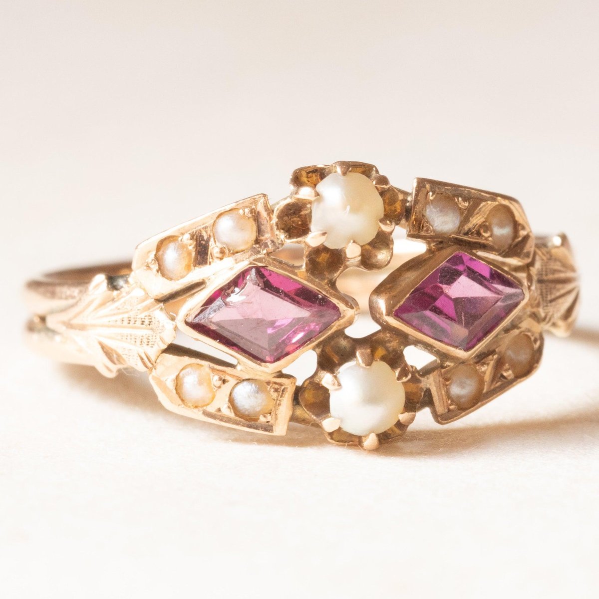 Vintage 14k Yellow Gold Ring with Amethysts and White Beads, 1950s