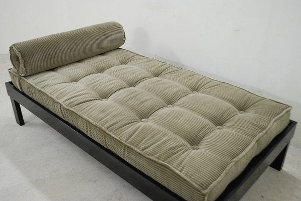 Vintage Bauhaus Lacquer Daybed-UF-310184