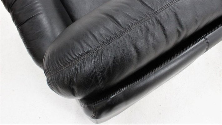 Vintage Black Leather Lounge Chairs, 1970s, Set of 2-ZQ-831491