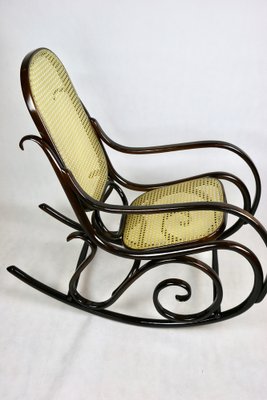 Vintage Brown Rocking Chair attributed to Michael Thonet-UJQ-2036211