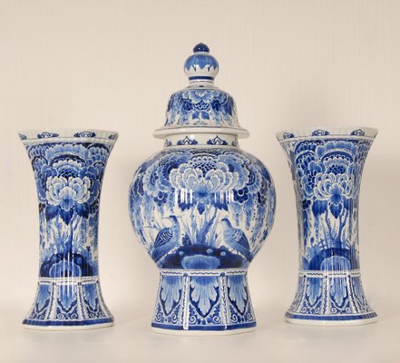 Vintage Chinoiserie Baluster Vase & Beaker Vases from Royal Delft, 1970s, Set of 3-GOE-1719832