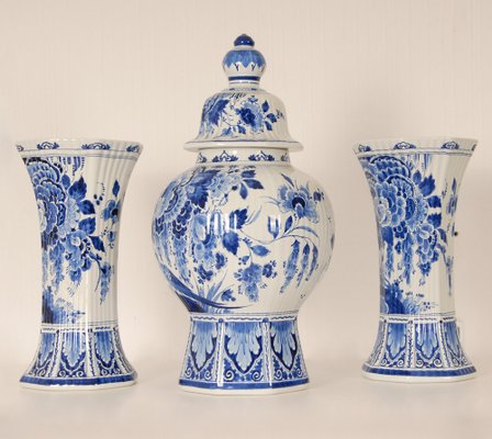 Vintage Chinoiserie Baluster Vase & Beaker Vases from Royal Delft, 1970s, Set of 3-GOE-1719832