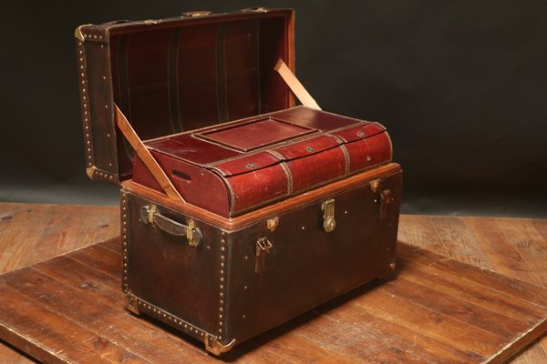 Vintage Curved Leather Trunk-EMZ-1430668