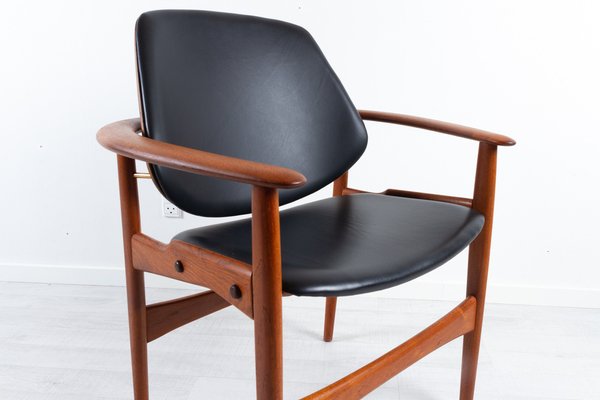 Vintage Danish Teak Armchair by Arne Hovmand-Olsen, 1960s-WIX-1109333