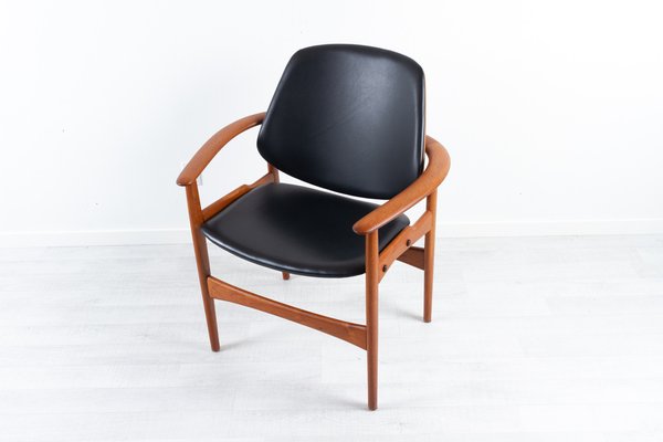 Vintage Danish Teak Armchair by Arne Hovmand-Olsen, 1960s-WIX-1109333