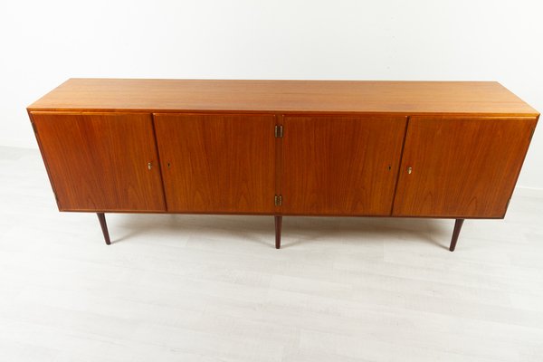 Vintage Danish Teak Low Sideboard from Hundevad & Co, 1960s-WIX-1066590