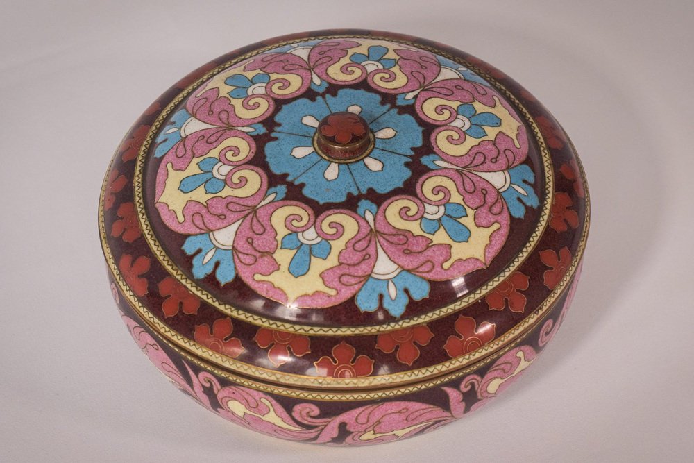 Vintage Enamel Circular Box Partition