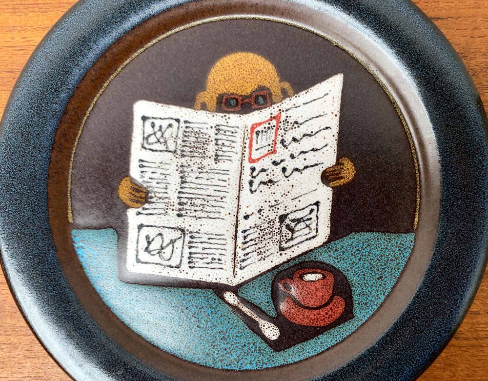 Vintage German Ceramic Wall Plate with Ape and Newspaper Motif from Keramik Manufaktur Kupfermühle, 1970s